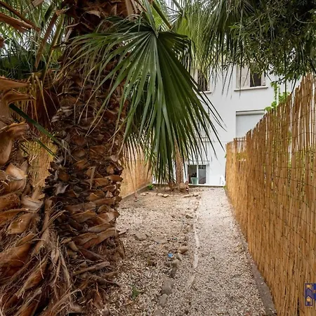Apartment L'evasion - Studio With A Large Garden - Wifi